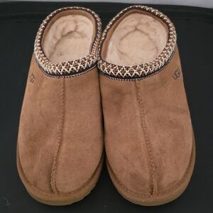 UGG Womens Chestnut Brown Suede Slip-Ons, W8/Y6